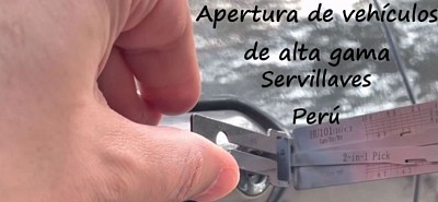 Abrimos tu vehículo con herramientas especializadas para cuidar la integridad de tu vehículo